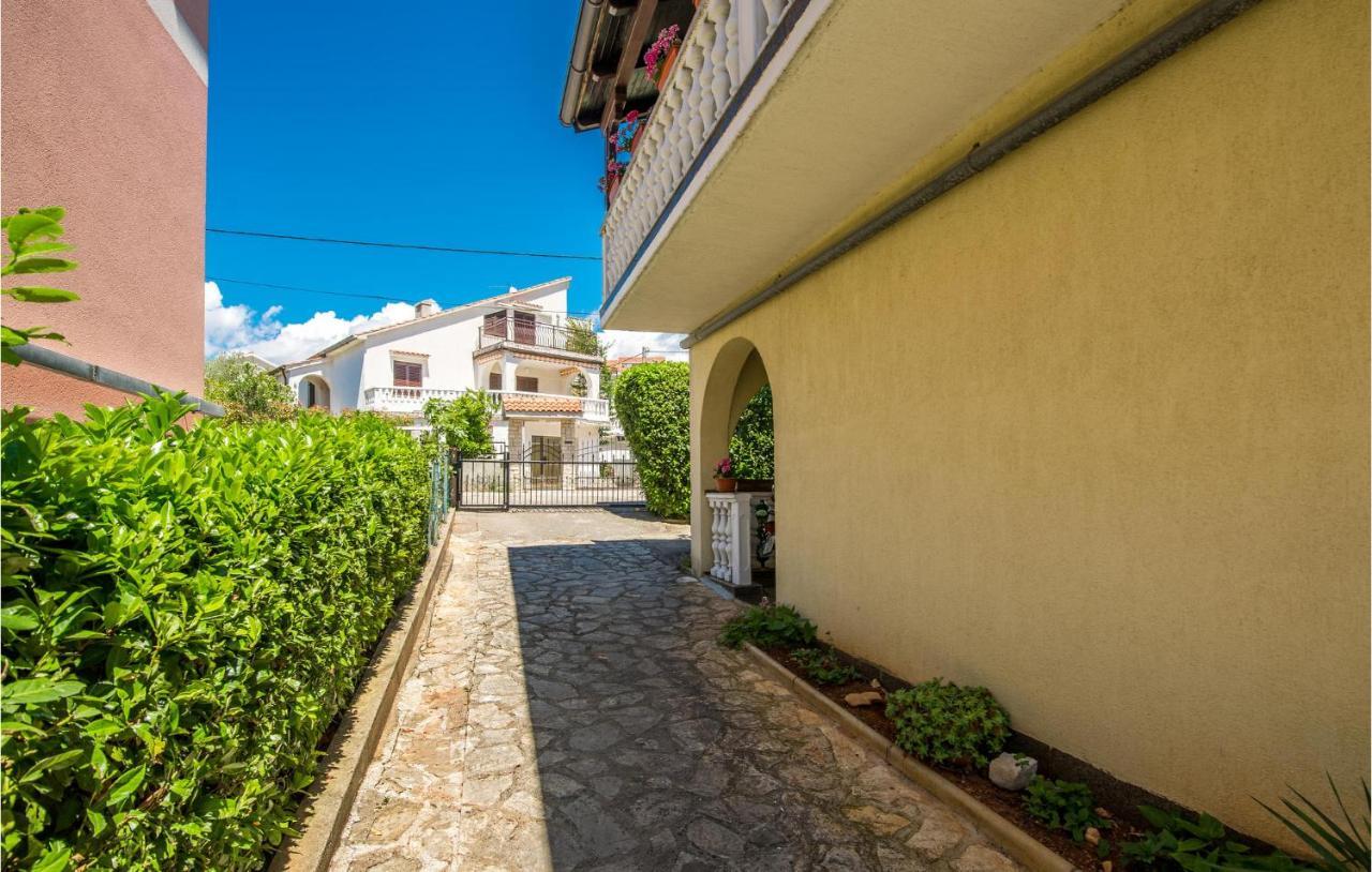 Beautiful Apartment In Pinezici With Wifi Kültér fotó