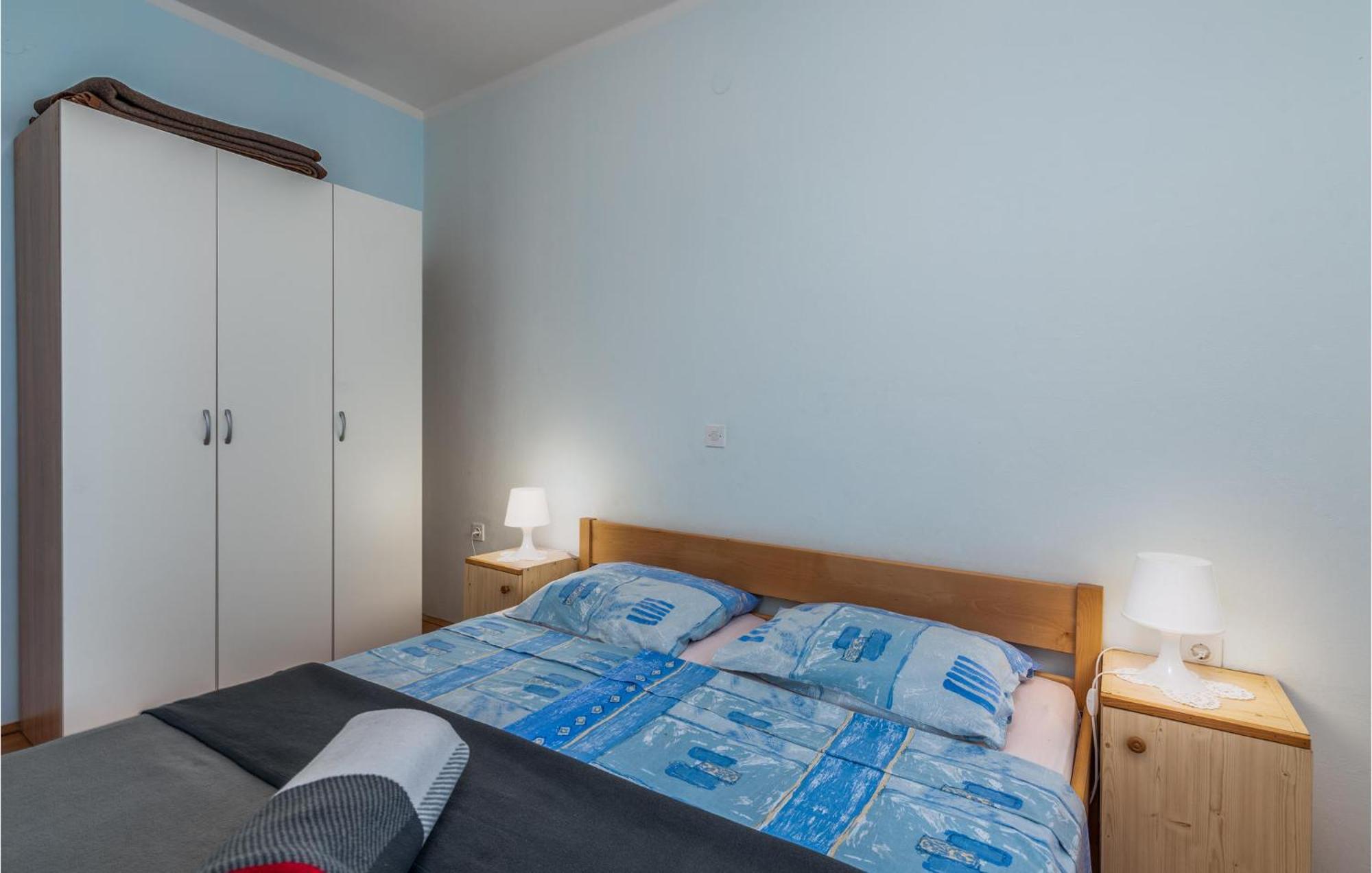 Beautiful Apartment In Pinezici With Wifi Kültér fotó